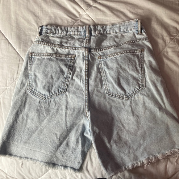 High Straight Bermuda Short - Picture 2 of 5